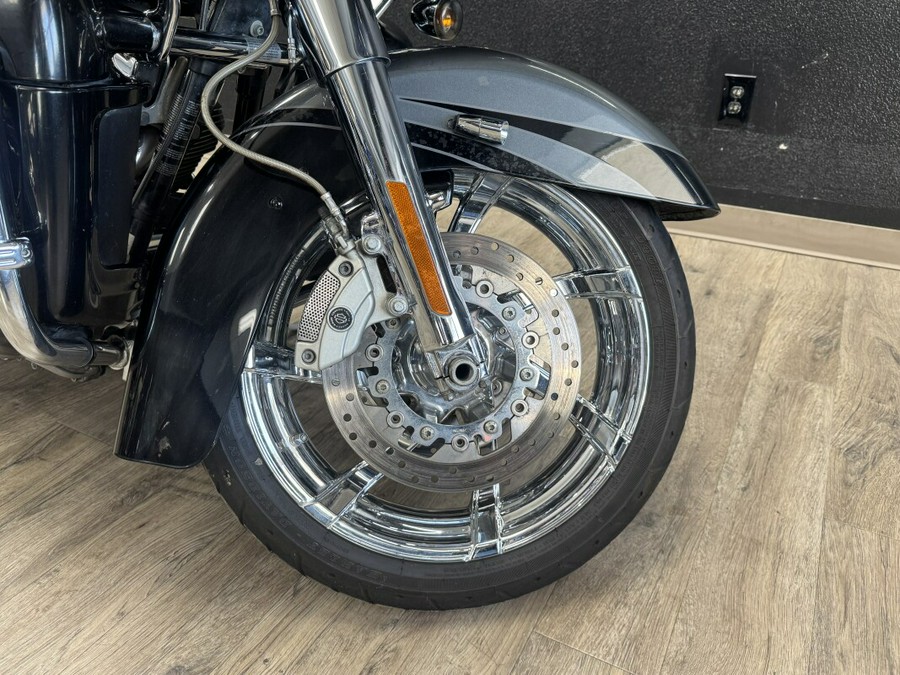 2011 Harley-Davidson® CVO™ Road Glide® Ultra