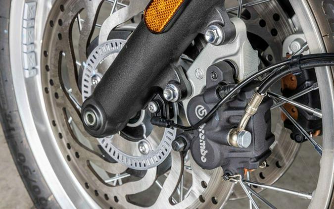 2023 Triumph Bonneville T120 Cordovan Red Silver Ice