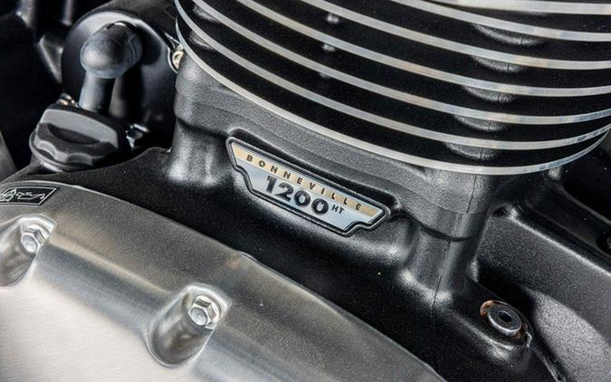 2023 Triumph Bonneville T120 Cordovan Red Silver Ice