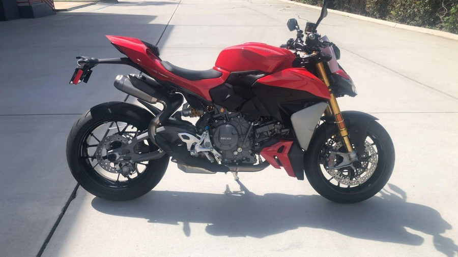 2026 Ducati STREETFIGHTER V2 S 896