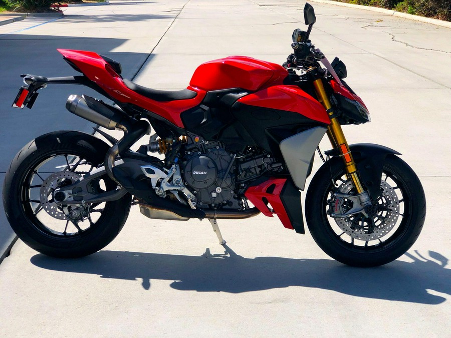 2026 Ducati STREETFIGHTER V2 S 896