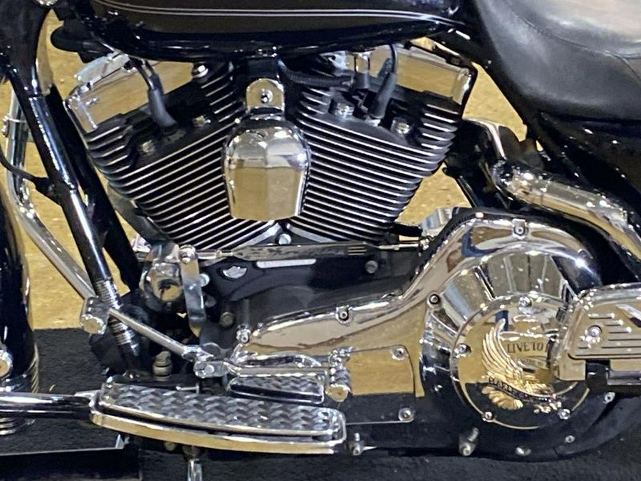 2003 Harley-Davidson® FLHP