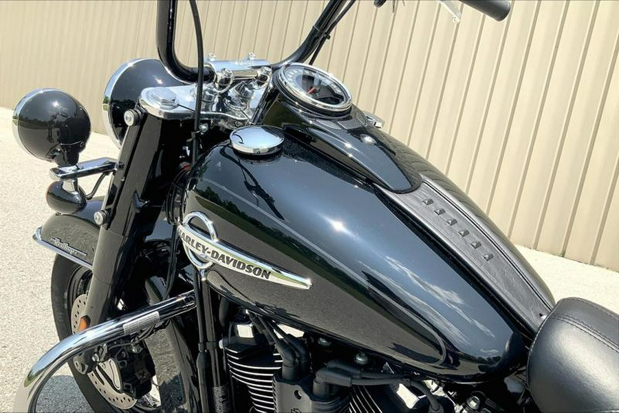 2020 Harley-Davidson® FLHCS - Heritage Classic 114