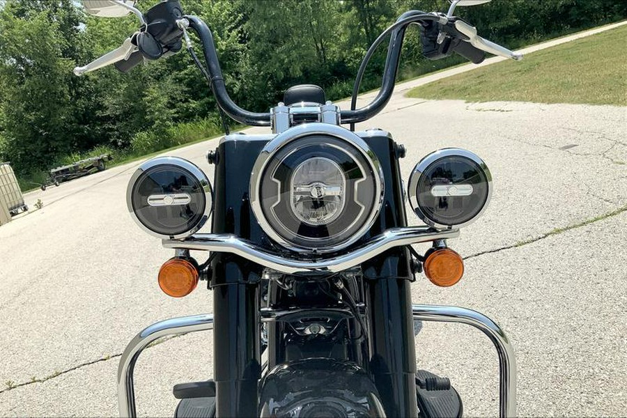 2020 Harley-Davidson® FLHCS - Heritage Classic 114