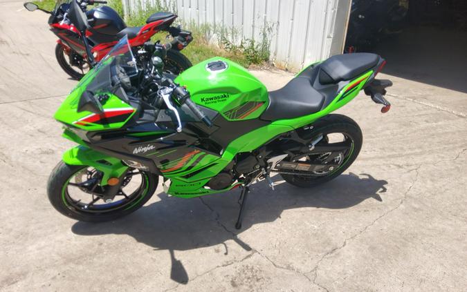 2024 Kawasaki Ninja® 500 Base