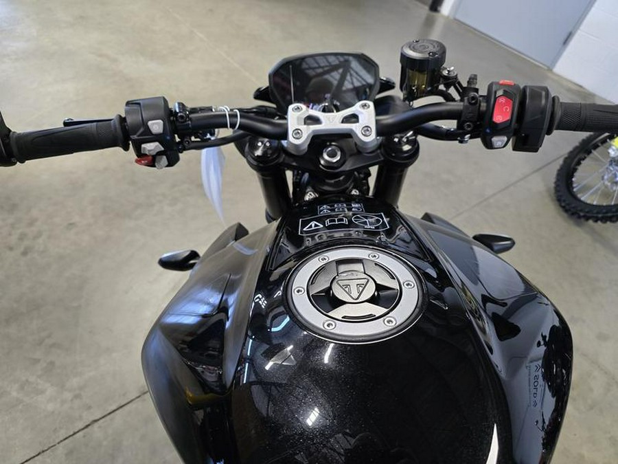 2025 Triumph STREET TRIPLE 765 RS.