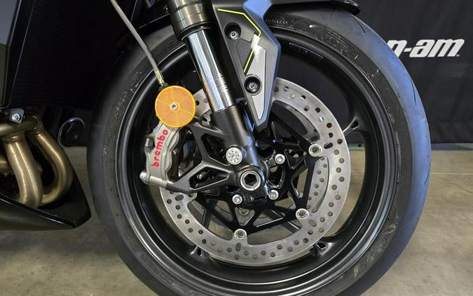 2025 Triumph STREET TRIPLE 765 RS.