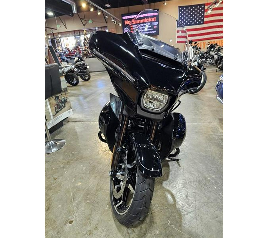 2025 Harley-Davidson® FLHXU - Street Glide® Ultra