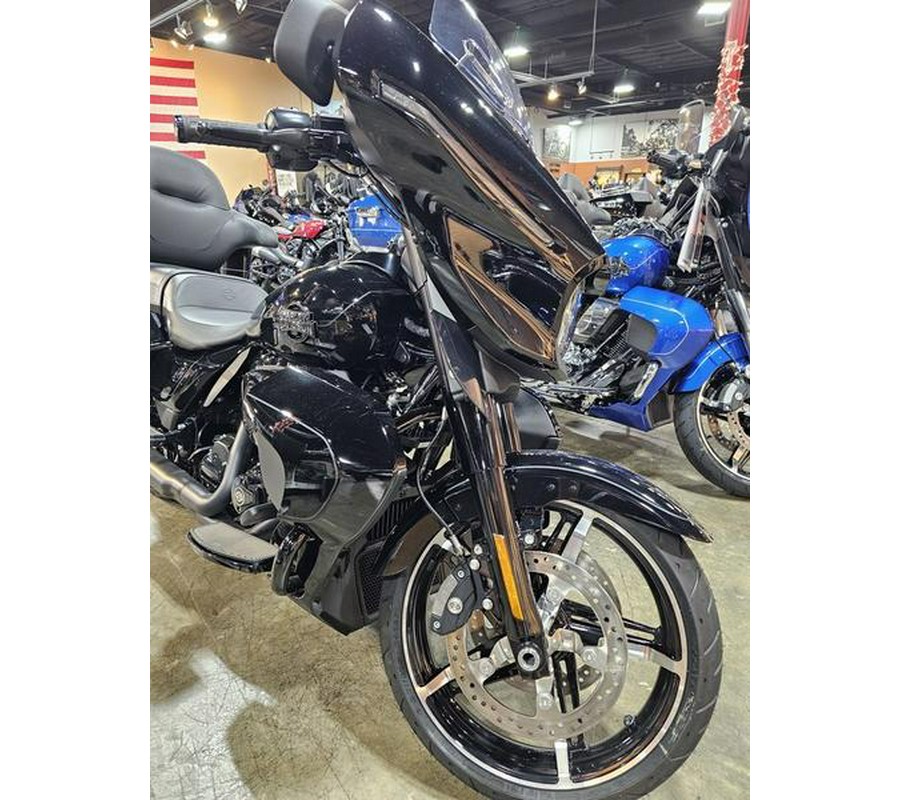 2025 Harley-Davidson® FLHXU - Street Glide® Ultra