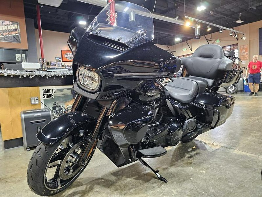 2025 Harley-Davidson® FLHXU - Street Glide® Ultra
