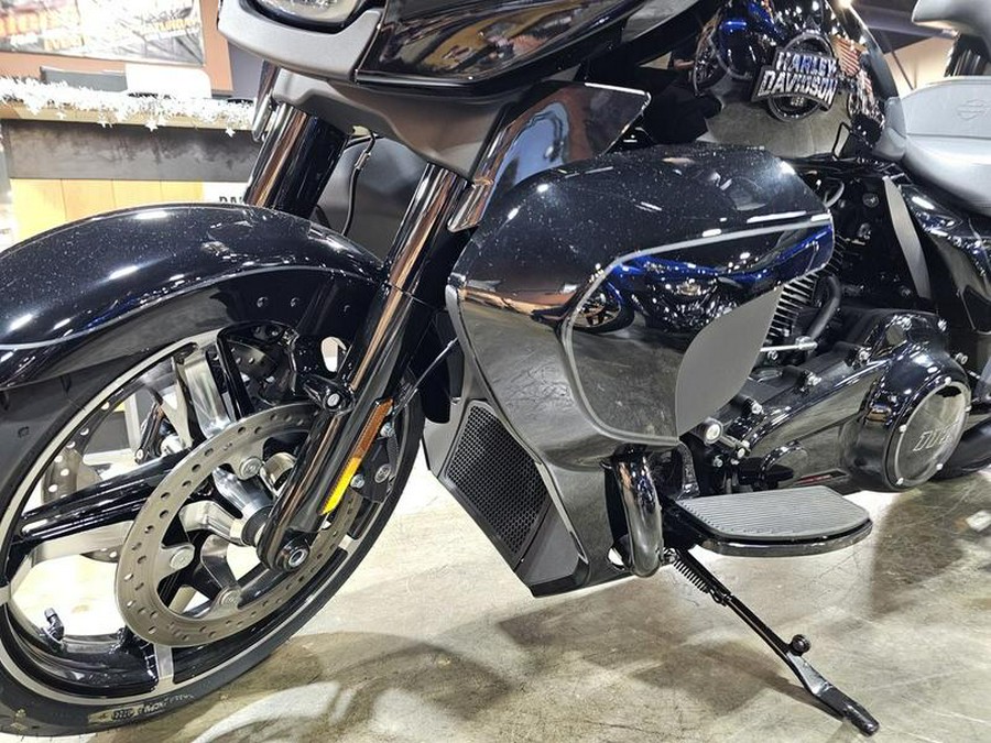 2025 Harley-Davidson® FLHXU - Street Glide® Ultra