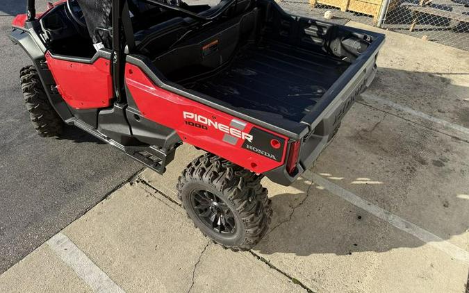 2025 Honda® Pioneer 1000 Deluxe