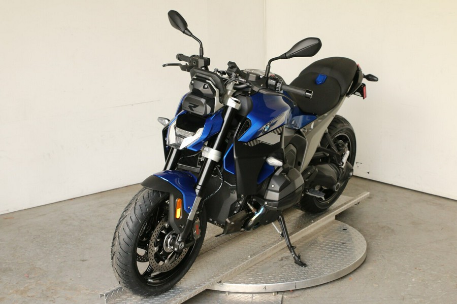 2026 BMW R 1300 R