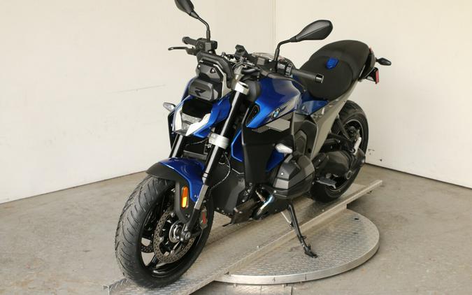 2026 BMW R 1300 R