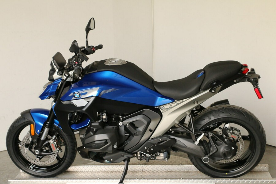 2026 BMW R 1300 R