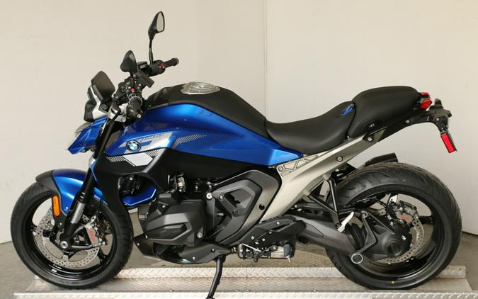 2026 BMW R 1300 R
