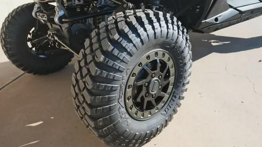 2026 CAN-AM MAVERICK R MAX X RC WITH SMARTSHOX 999T DCT