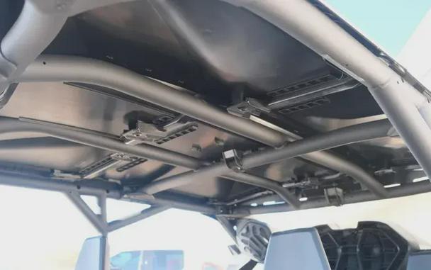 2026 CAN-AM MAVERICK R MAX X RC WITH SMARTSHOX 999T DCT