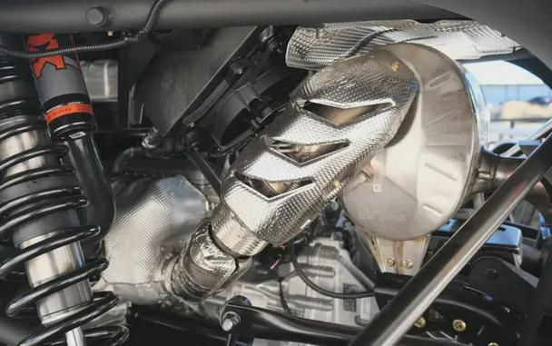 2026 CAN-AM MAVERICK R MAX X RC WITH SMARTSHOX 999T DCT