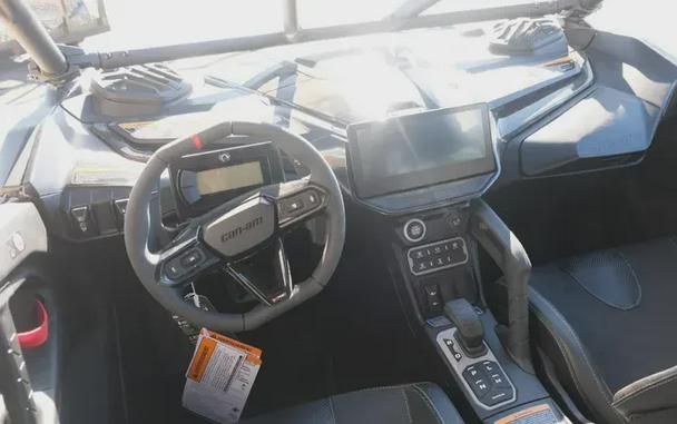 2026 CAN-AM MAVERICK R MAX X RC WITH SMARTSHOX 999T DCT