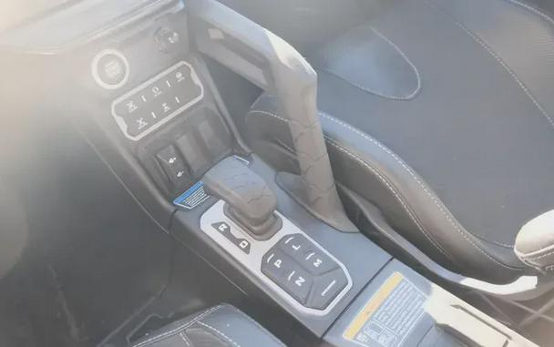 2026 CAN-AM MAVERICK R MAX X RC WITH SMARTSHOX 999T DCT