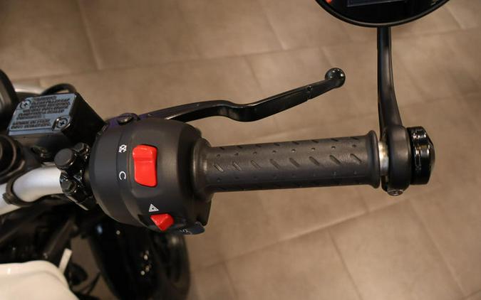 2026 Triumph Speed 400 Pearl Metallic White/Phantom Black