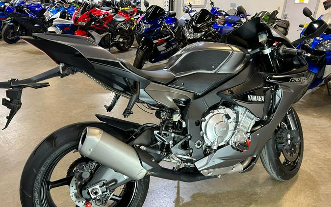 2016 Yamaha YZF-R1S