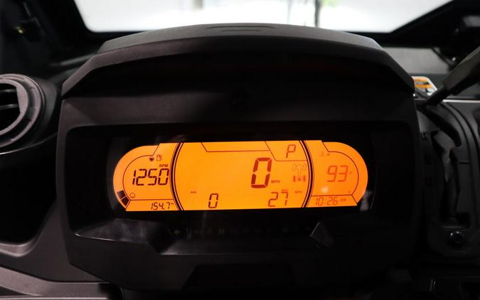 2025 Can-Am® Defender MAX Lone Star Cab HD10