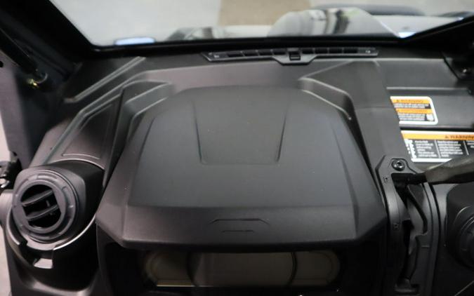 2025 Can-Am® Defender MAX Lone Star Cab HD10