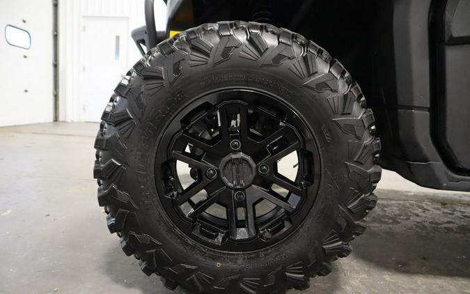 2025 Can-Am® Defender MAX Lone Star Cab HD10