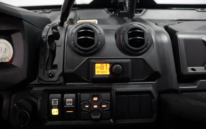 2025 Can-Am® Defender MAX Lone Star Cab HD10