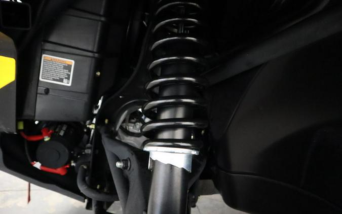 2025 Can-Am® Defender MAX Lone Star Cab HD10