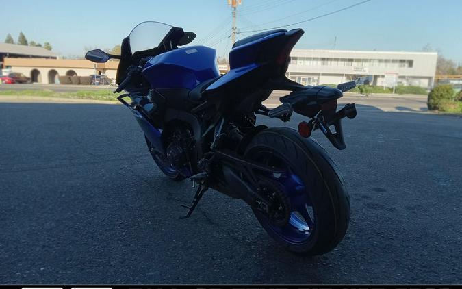 2025 Yamaha YZF R9