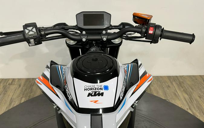 2023 KTM 790 Duke