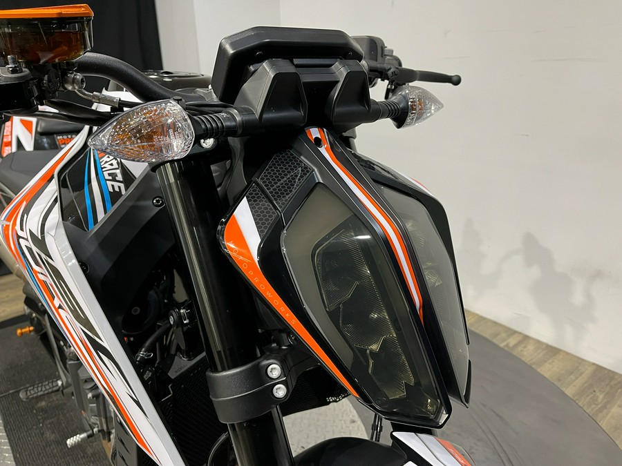 2023 KTM 790 Duke