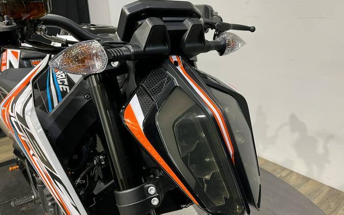 2023 KTM 790 Duke