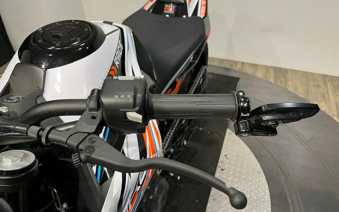 2023 KTM 790 Duke