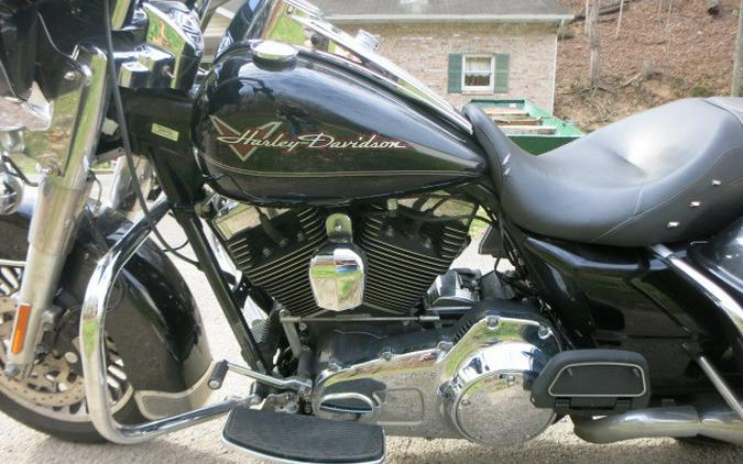 2011 Harley-Davidson® FLHR Road King®