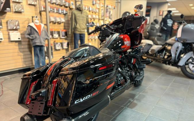 2026 Harley-Davidson® CVO Road Glide ST Citrus Heat Re-Entry