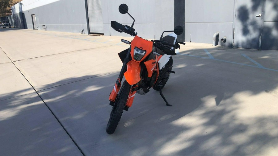 2026 KTM 390 ENDURO R