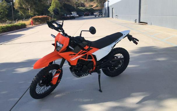 2026 KTM 390 ENDURO R