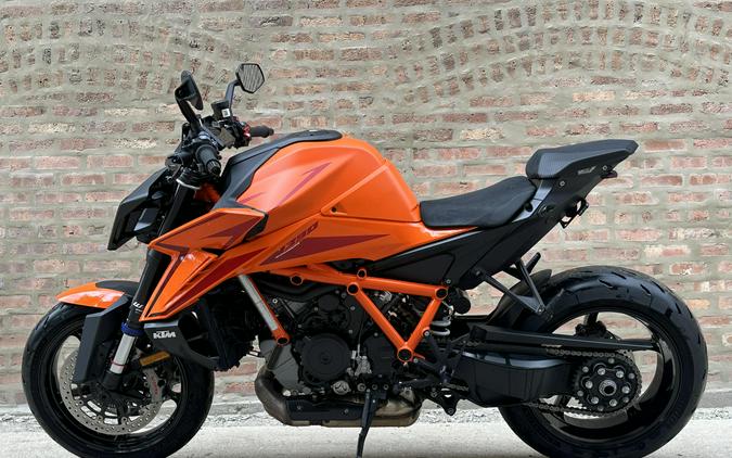 2025 KTM 1390 Super Duke R