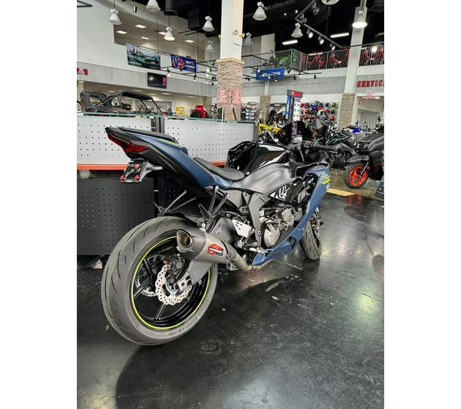 2023 Kawasaki Ninja® ZX™-6R Metallic Matte Twilight Blue/Metallic Diablo Black