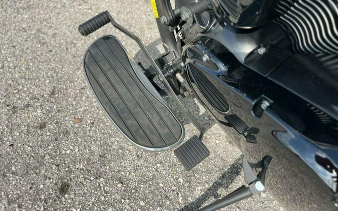 2020 Kawasaki Vulcan 900 Classic