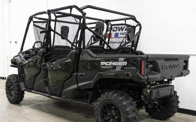 2025 Honda® Pioneer 1000-6 Deluxe Crew