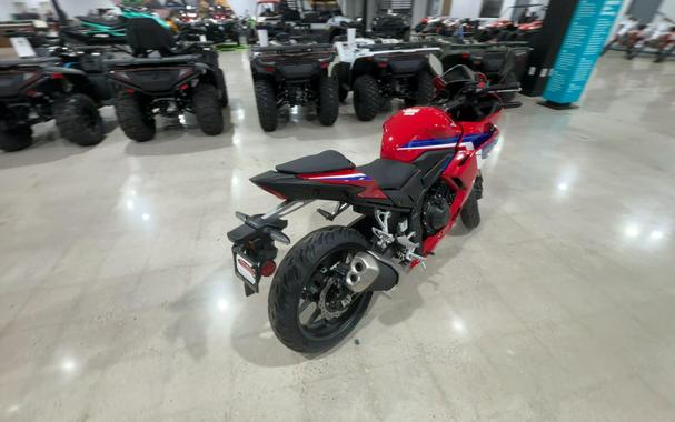 2025 Honda CBR500R ABS