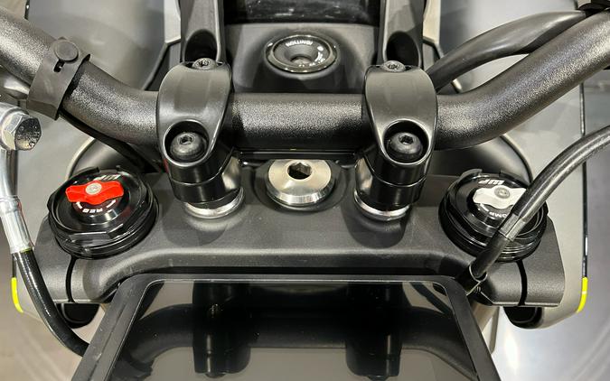 2024 Husqvarna Svartpilen 401