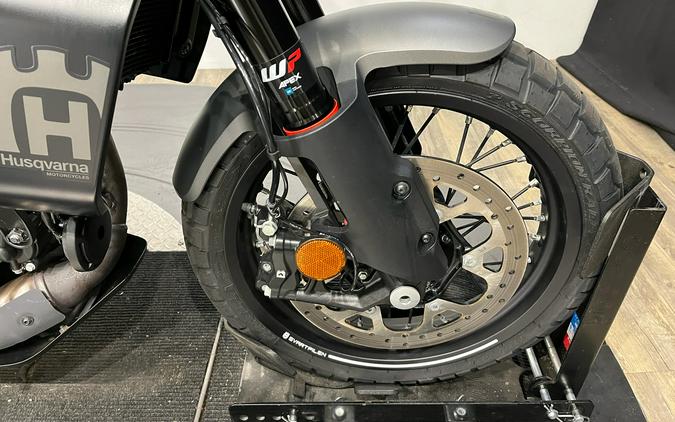 2024 Husqvarna Svartpilen 401