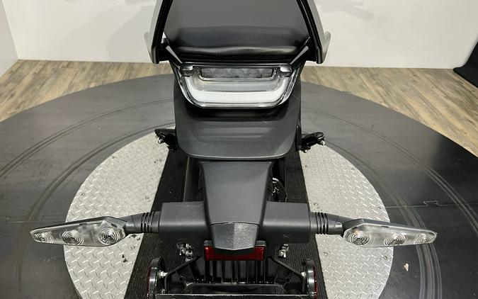2024 Husqvarna Svartpilen 401