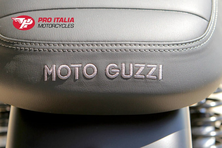 2023 Moto Guzzi V7 Stone